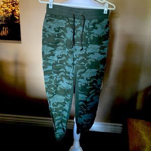 Justice girls 12 army green lightweight sweatpants